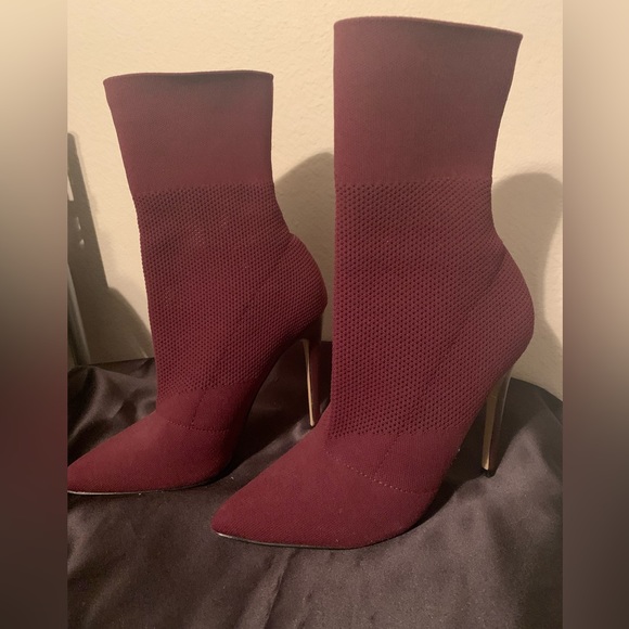 Steven Madden Boots - Picture 1 of 2